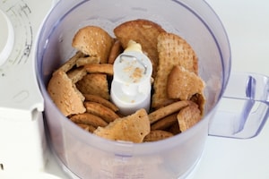 Preparazione Cheesecake senza cottura alle more - Fase 1