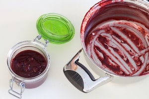 Preparazione Chutney ai lamponi e pepe nero - Fase 4