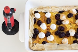 Preparazione Crostata meringata ai frutti esotici - Fase 6