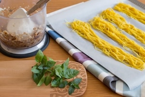 Preparazione Involtini di pasta e melanzane - Fase 3