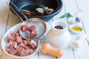 Preparazione Tajine di manzo al sidro e zenzero - Fase 2