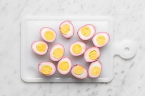 Preparazione Uova sode alla barbabietola - Fase 3