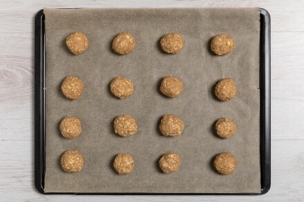 Preparazione Biscotti integrali all’avena e cioccolato  - Fase 2