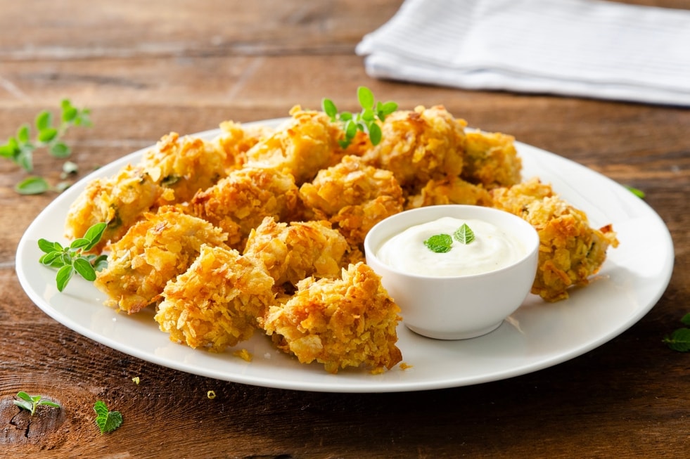 Crocchette di pollo in panatura di patatine ricetta