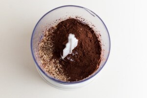 Preparazione Fudge con ganache al cioccolato e frutta secca - Fase 2