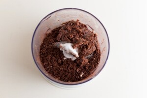 Preparazione Fudge con ganache al cioccolato e frutta secca - Fase 2