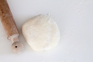 Preparazione Girelle salate al pomodoro e origano - Fase 1