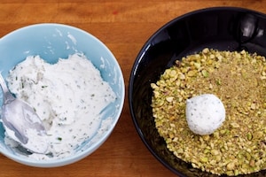 Preparazione Palline di uva al formaggio e pistacchi - Fase 3