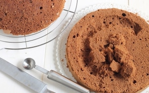 Preparazione Torta al cioccolato fondente con crema al cocco - Fase 6