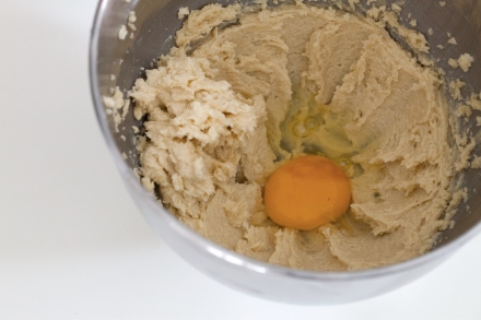 Preparazione Torta di mele al sidro - Fase 1 Preparazione Torta di mele al sidro - Fase 1