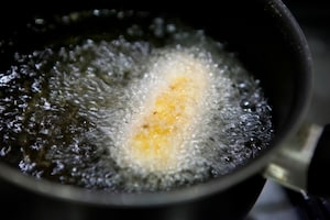 Preparazione Crocchette di patate con mele e speck croccante - Fase 6