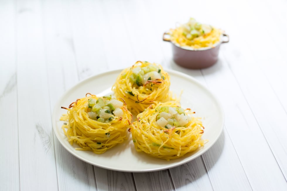 Nidi di tagliolini con crema di gorgonzola e pere ricetta