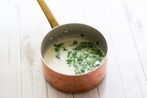 Preparazione Nidi di tagliolini con crema di gorgonzola e pere - Fase 1
