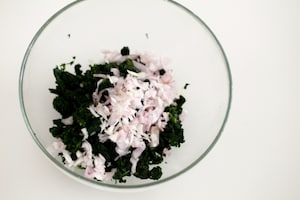 Preparazione Rustici con pasta sfoglia, spinaci e mozzarella - Fase 2