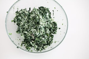 Preparazione Rustici con pasta sfoglia, spinaci e mozzarella - Fase 3