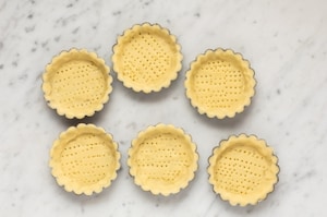 Preparazione Tartellette al formaggio, mandorle e miele - Fase 3