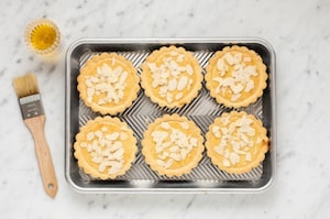 Preparazione Tartellette al formaggio, mandorle e miele - Fase 4