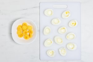 Preparazione Uova ripiene - Fase 3