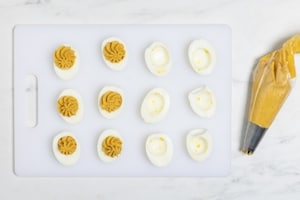 Preparazione Uova ripiene - Fase 4