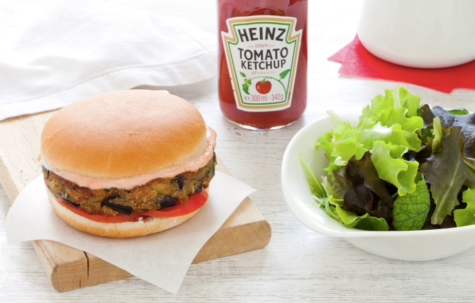 Burger di melanzane con salsa allo yogurt ricetta