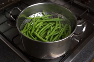 Preparazione Fagiolini fritti - Fase 1