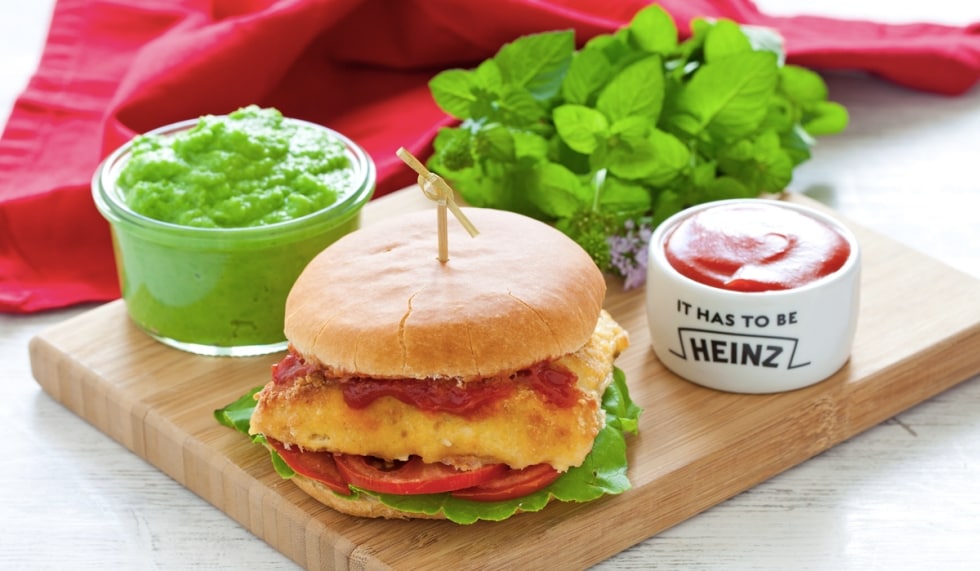 Fish Burger con pomodoro e erbe aromatiche ricetta