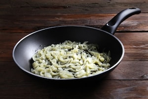 Preparazione Frittata di cipolle - Fase 1