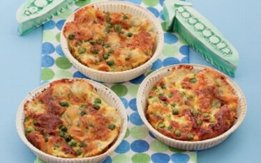 Frittatine al forno con piselli, ricotta e provola affumicata