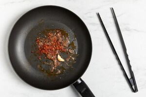 Preparazione Mezze maniche veloci con la 'nduja - Fase 1