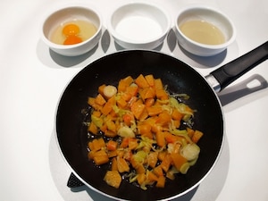 Preparazione Muffin alla zucca con cuore di gorgonzola - Fase 1