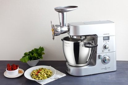 Orecchiette alle cime di rapa noci e pomodori secchi