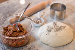 Preparazione Panini ripieni di spezzatino - Fase 3