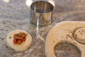 Preparazione Panini ripieni di spezzatino - Fase 3