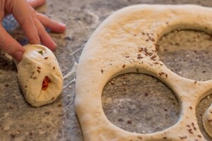 Preparazione Panini ripieni di spezzatino - Fase 4