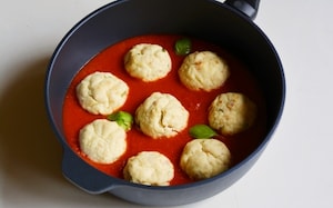 Preparazione Polpette di ricotta al sugo - Fase 3