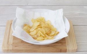 Preparazione Purè di patate con scalogno, rosmarino e chips croccanti - Fase 6
