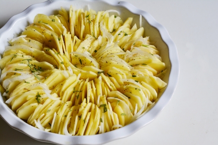 Preparazione Torta di patate al forno croccanti  - Fase 2 Preparazione Torta di patate al forno croccanti  - Fase 2