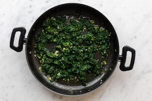 Preparazione Torta greca con spinaci e feta (Spanakopita) - Fase 2