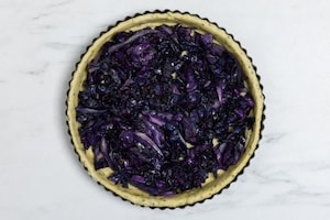 Preparazione Torta salata al cavolo rosso e gorgonzola con frolla all'olio d'oliva - Fase 6