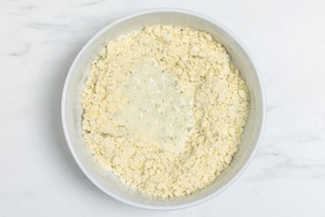 Preparazione Torta salata al cavolo rosso e gorgonzola con frolla all'olio d'oliva - Fase 3