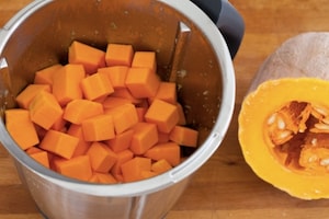 Preparazione Vellutata di zucca con il Bimby - Fase 2