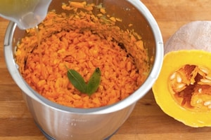 Preparazione Vellutata di zucca con il Bimby - Fase 2