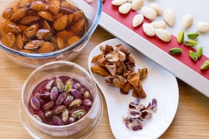 Preparazione Alberello di Natale di cioccolato e frutta secca - Fase 1