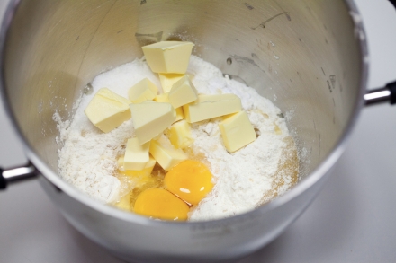 Preparazione Alberello di Natale di pan di zenzero - Fase 2 Preparazione Alberello di Natale di pan di zenzero - Fase 2