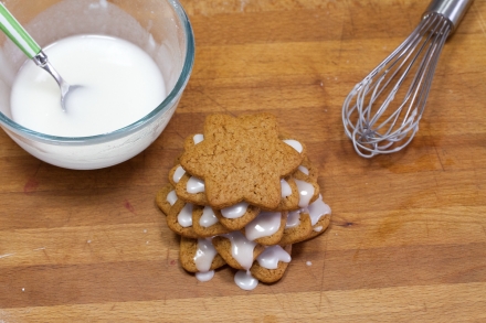 Preparazione Alberello di Natale di pan di zenzero - Fase 5 Preparazione Alberello di Natale di pan di zenzero - Fase 5