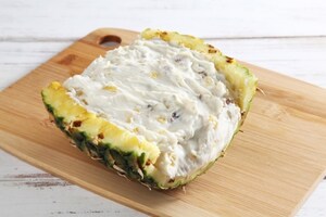 Preparazione Ananas di formaggio - Fase 3