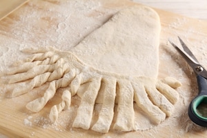 Preparazione Babbo Natale di pane - Fase 2