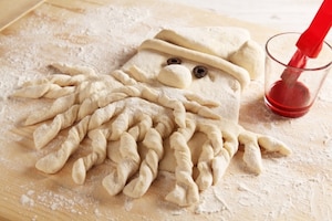 Preparazione Babbo Natale di pane - Fase 2