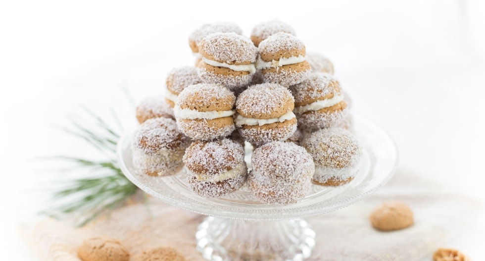 Baci di amaretti con mascarpone e cocco ricetta