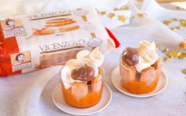 Bicchieri ai savoiardi e frutti d'autunno